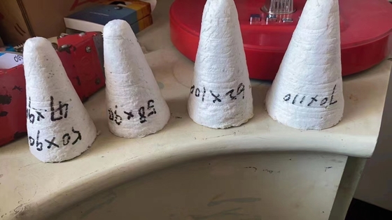 Op maat gemaakte afmetingen Gesmolten zegel voor glad aluminium vuurvaste keramische vezels Tap out Cone