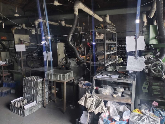 Grafietvorm met een enkele opening en een dubbele opening voor het gieten van messing volgens uw tekening