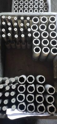 Op maat gemaakte GM-748 Multi-Holes Grafiet Vormen voor Messing Giet en Aanpassing