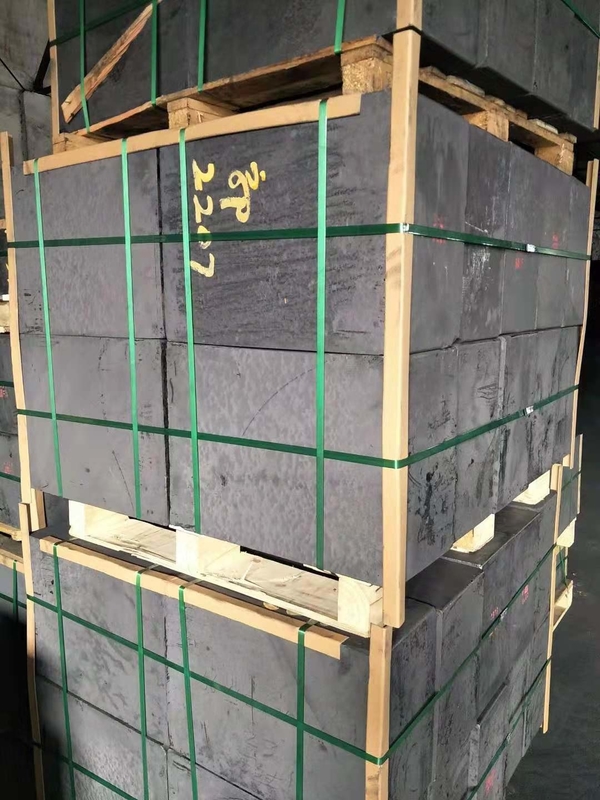 Hoge porositeit 8-10 micron Korrelgrootte 1,91 Dichtheid EDM-1,91 Grafiet 550*410*250mm