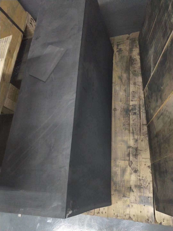 740*400*2300 Grote blokken Vlak Grafiet Bulk Densiteit 1,75 Kristal Morfologie 0,8 mm
