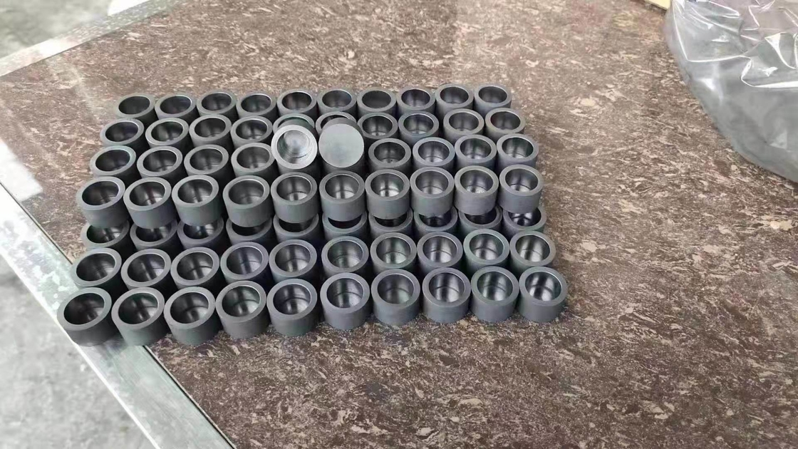 Grafietvorm voor vacuümovens, fijnkorrelgrootte, bulkdichtheid 1,91 g en aanpasbaar