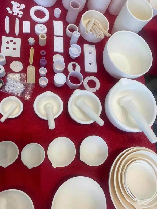 1.85 Bulk Density Alumina Keramische porseleinen klei Boat Smeltkroes met flake grafiet