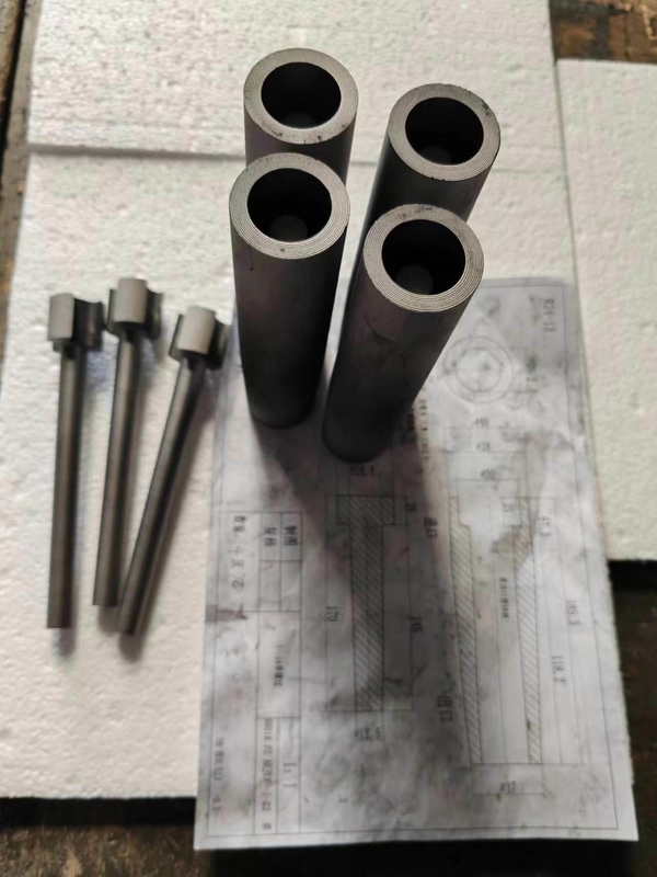 Aanpassing Inwendige coatingsdichtheid 1,8 g/cm3 1,85 g/cm3 Grafietvorm voor messing gieten