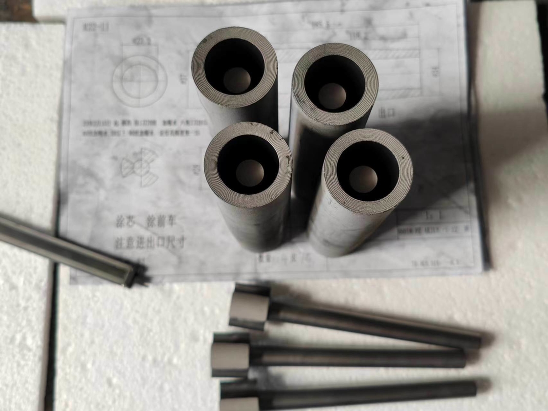 Een gat Twee gaten Grafietvorm voor gieten Messing Grootte 5 mm tot 140 mm Weerstand 7-10 Ohm